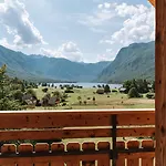Apart Otel Apartmaji Triglav 3*