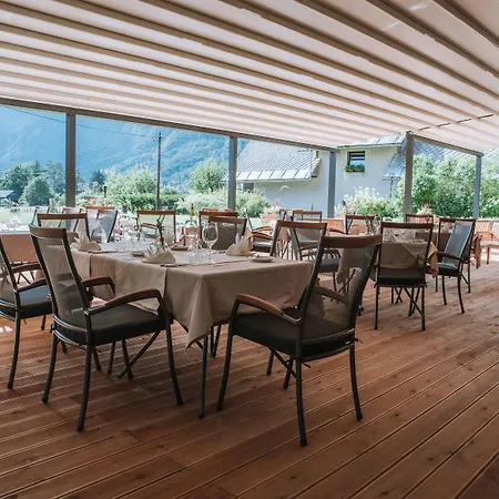 Aparthotel Apartmaji Triglav 3*