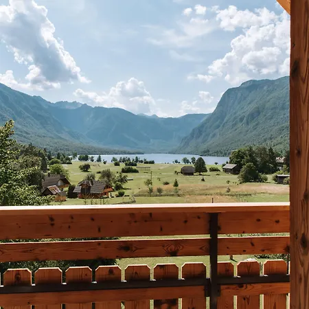 Aparthotel Apartmaji Triglav 3*