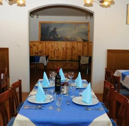 Aparthotel Apartmaji Triglav 3*